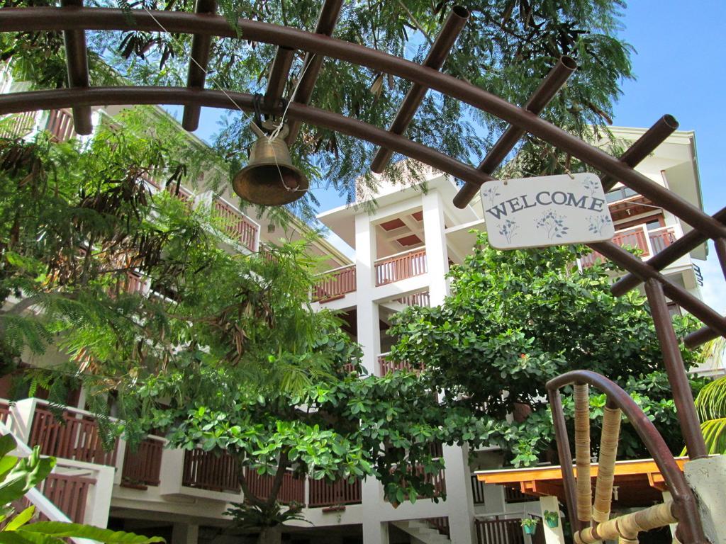 Agos Boracay Rooms + Beds Balabag  Экстерьер фото